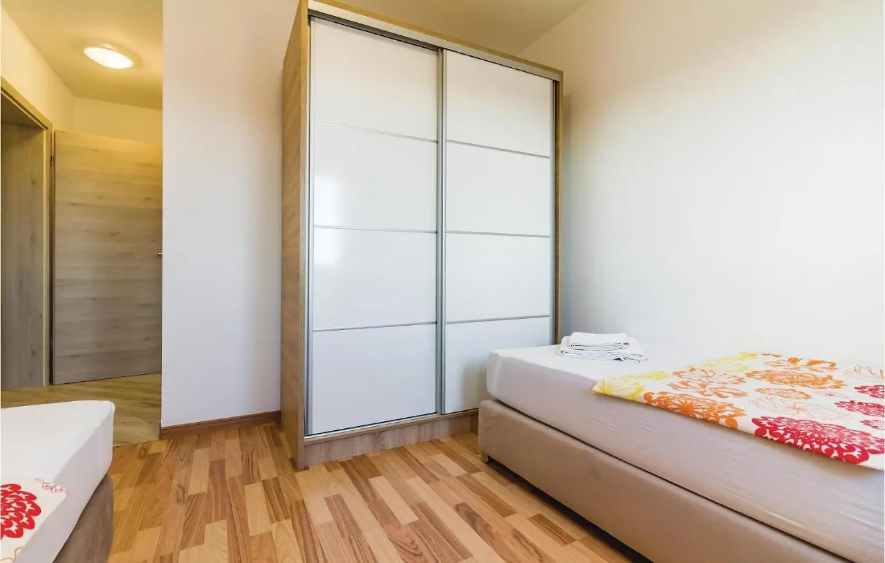 Stunning Apartment In Medulin With Wifi 0*,  Hırvatistan